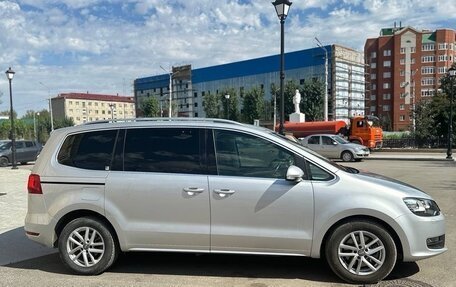 Volkswagen Sharan II, 2011 год, 1 230 000 рублей, 2 фотография