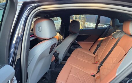 BMW 5 серия, 2025 год, 8 280 009 рублей, 13 фотография