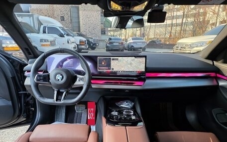 BMW 5 серия, 2025 год, 8 280 009 рублей, 7 фотография