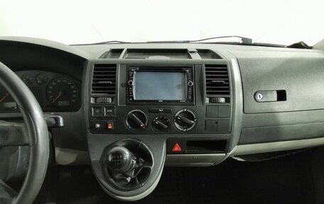 Volkswagen Transporter T5 рестайлинг, 2003 год, 675 150 рублей, 14 фотография