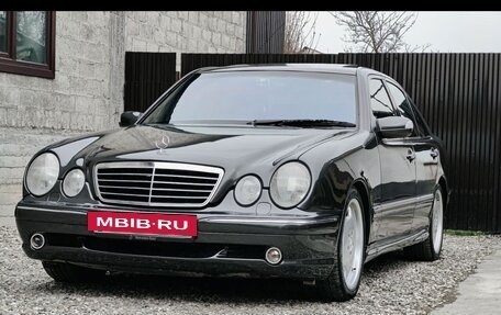 Mercedes-Benz E-Класс, 2001 год, 1 050 000 рублей, 4 фотография