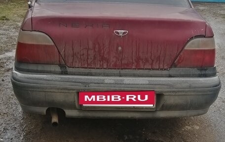 Daewoo Nexia I рестайлинг, 1999 год, 100 000 рублей, 4 фотография