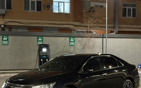 Toyota Camry, 2018 год, 2 450 000 рублей, 2 фотография