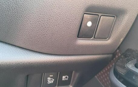 Toyota C-HR I рестайлинг, 2017 год, 1 587 000 рублей, 10 фотография