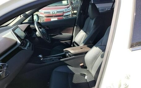 Toyota C-HR I рестайлинг, 2017 год, 1 587 000 рублей, 13 фотография