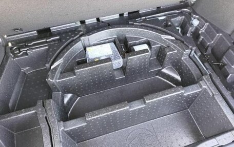 Toyota C-HR I рестайлинг, 2017 год, 1 587 000 рублей, 22 фотография