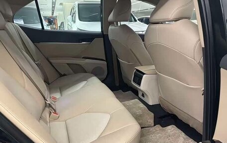 Toyota Camry, 2024 год, 1 800 000 рублей, 14 фотография