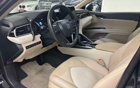 Toyota Camry, 2024 год, 1 800 000 рублей, 7 фотография