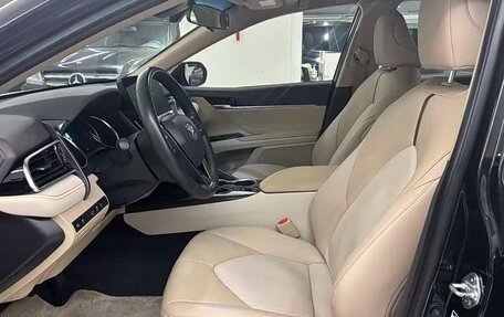 Toyota Camry, 2024 год, 1 800 000 рублей, 8 фотография