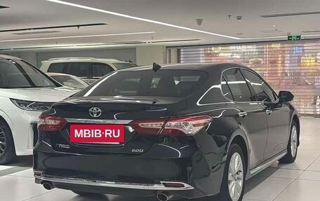 Toyota Camry, 2024 год, 1 800 000 рублей, 4 фотография