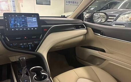 Toyota Camry, 2024 год, 1 800 000 рублей, 18 фотография