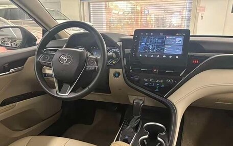 Toyota Camry, 2024 год, 1 800 000 рублей, 19 фотография