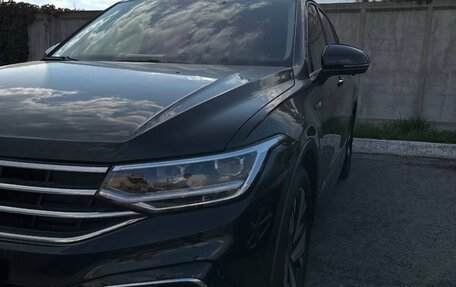 Volkswagen Tiguan II, 2023 год, 2 449 999 рублей, 7 фотография