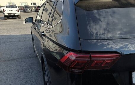 Volkswagen Tiguan II, 2023 год, 2 449 999 рублей, 2 фотография