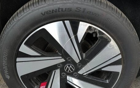 Volkswagen Tiguan II, 2023 год, 2 449 999 рублей, 9 фотография