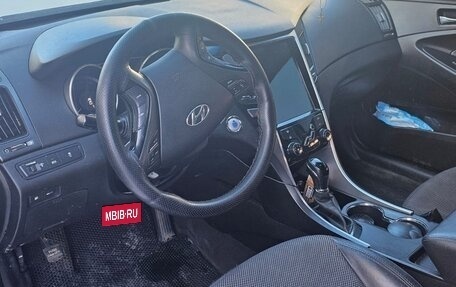 Hyundai Sonata VI, 2010 год, 930 000 рублей, 9 фотография