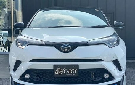 Toyota C-HR I рестайлинг, 2018 год, 1 699 000 рублей, 4 фотография