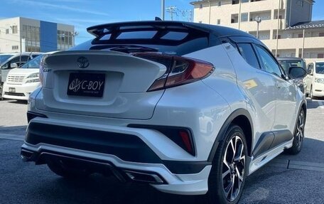 Toyota C-HR I рестайлинг, 2018 год, 1 699 000 рублей, 5 фотография