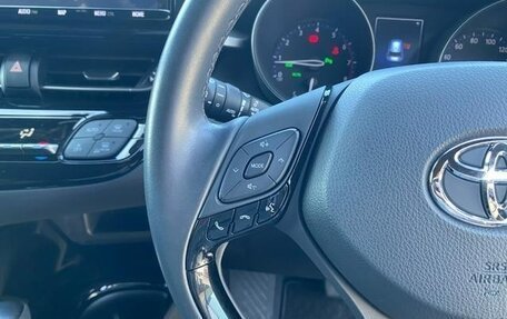 Toyota C-HR I рестайлинг, 2018 год, 1 699 000 рублей, 12 фотография