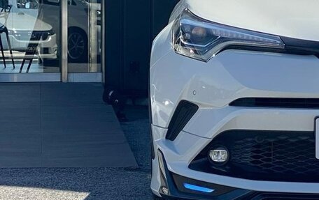 Toyota C-HR I рестайлинг, 2018 год, 1 699 000 рублей, 32 фотография