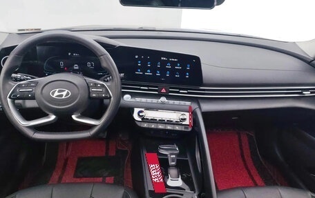 Hyundai Elantra, 2023 год, 1 740 000 рублей, 7 фотография