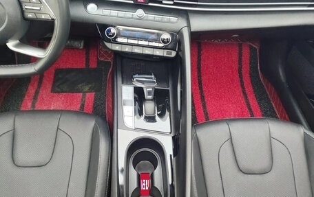 Hyundai Elantra, 2023 год, 1 740 000 рублей, 6 фотография