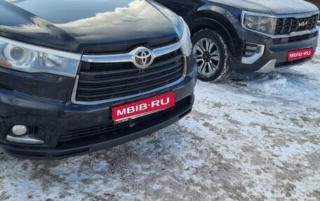 Toyota Highlander III, 2015 год, 2 400 000 рублей, 1 фотография