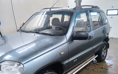 Chevrolet Niva I рестайлинг, 2005 год, 378 000 рублей, 6 фотография