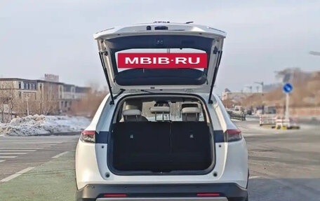 Honda Vezel, 2023 год, 1 520 000 рублей, 7 фотография