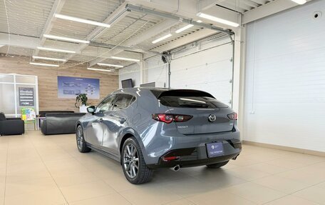 Mazda 3, 2020 год, 1 999 999 рублей, 4 фотография