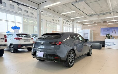 Mazda 3, 2020 год, 1 999 999 рублей, 6 фотография