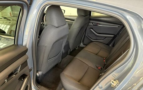 Mazda 3, 2020 год, 1 999 999 рублей, 17 фотография