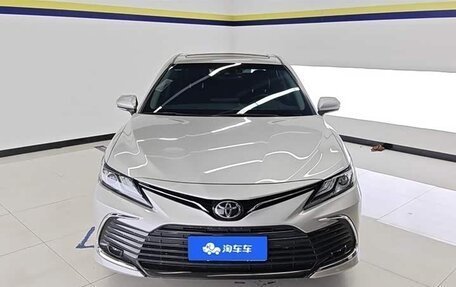 Toyota Camry, 2022 год, 1 700 230 рублей, 2 фотография