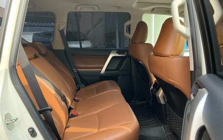 Toyota Land Cruiser Prado 150 рестайлинг 2, 2022 год, 5 890 099 рублей, 26 фотография