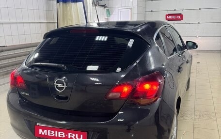 Opel Astra J, 2011 год, 630 000 рублей, 4 фотография