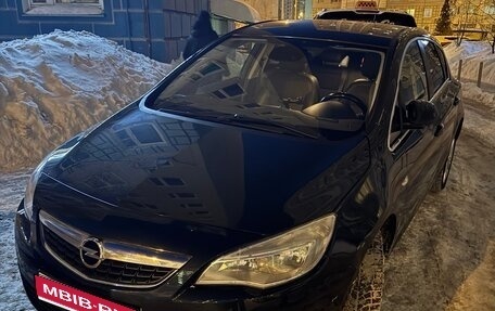 Opel Astra J, 2011 год, 630 000 рублей, 9 фотография