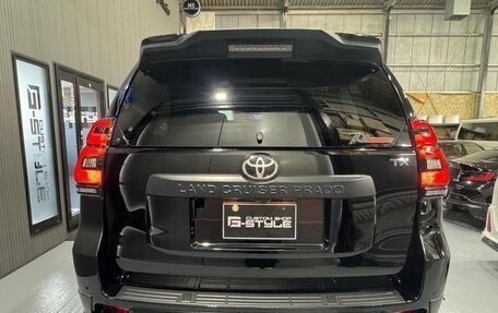 Toyota Land Cruiser Prado 150 рестайлинг 2, 2023 год, 5 790 099 рублей, 5 фотография