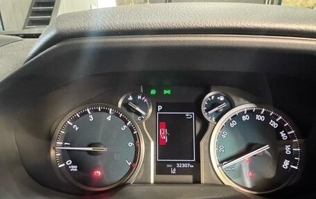 Toyota Land Cruiser Prado 150 рестайлинг 2, 2023 год, 5 790 099 рублей, 9 фотография