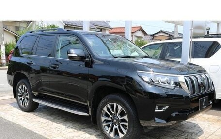 Toyota Land Cruiser Prado 150 рестайлинг 2, 2023 год, 5 990 099 рублей, 1 фотография