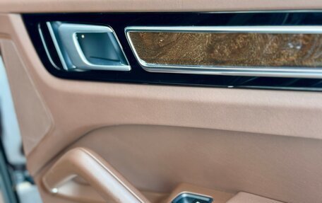 Porsche Cayenne III, 2018 год, 5 700 000 рублей, 21 фотография