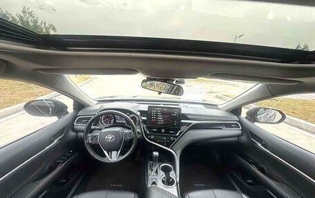 Toyota Camry, 2021 год, 1 800 230 рублей, 6 фотография