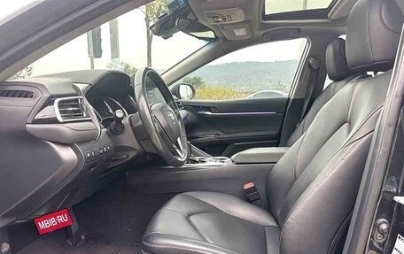 Toyota Camry, 2021 год, 1 800 230 рублей, 5 фотография