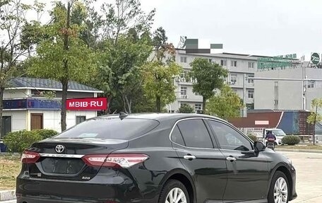 Toyota Camry, 2021 год, 1 800 230 рублей, 12 фотография