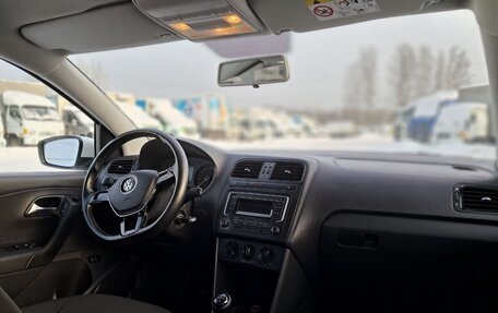 Volkswagen Polo VI (EU Market), 2016 год, 900 000 рублей, 16 фотография