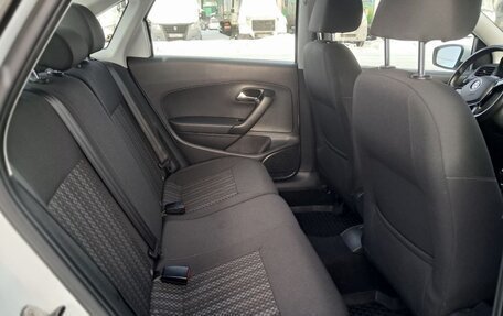 Volkswagen Polo VI (EU Market), 2016 год, 900 000 рублей, 19 фотография