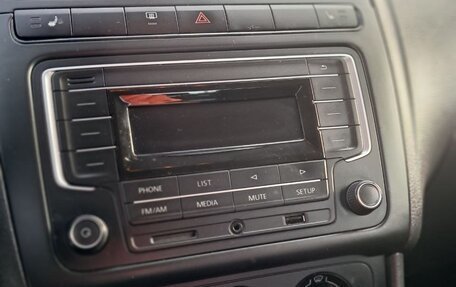 Volkswagen Polo VI (EU Market), 2016 год, 900 000 рублей, 24 фотография