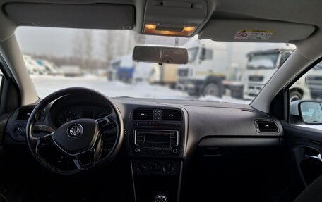 Volkswagen Polo VI (EU Market), 2016 год, 900 000 рублей, 20 фотография