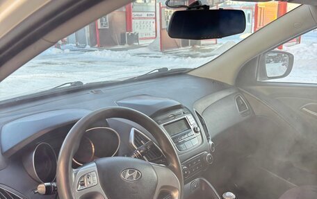 Hyundai ix35 I рестайлинг, 2011 год, 880 000 рублей, 7 фотография