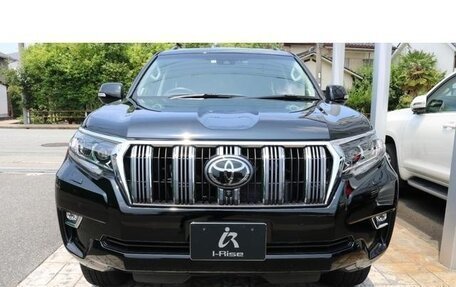 Toyota Land Cruiser Prado 150 рестайлинг 2, 2023 год, 5 990 099 рублей, 2 фотография