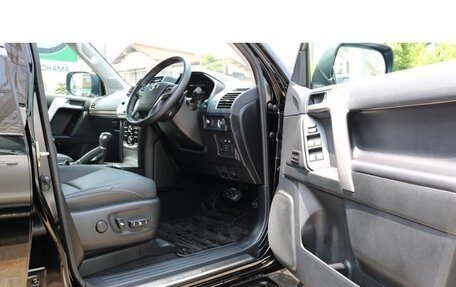 Toyota Land Cruiser Prado 150 рестайлинг 2, 2023 год, 5 990 099 рублей, 8 фотография